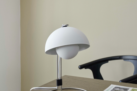 Flowerpot VP4 - Lampe a poser - Paris