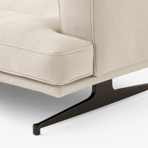Inland-Corner-Sofa-AV41_Warm-Black-w.-Cifrado-221_detail-1200x1600
