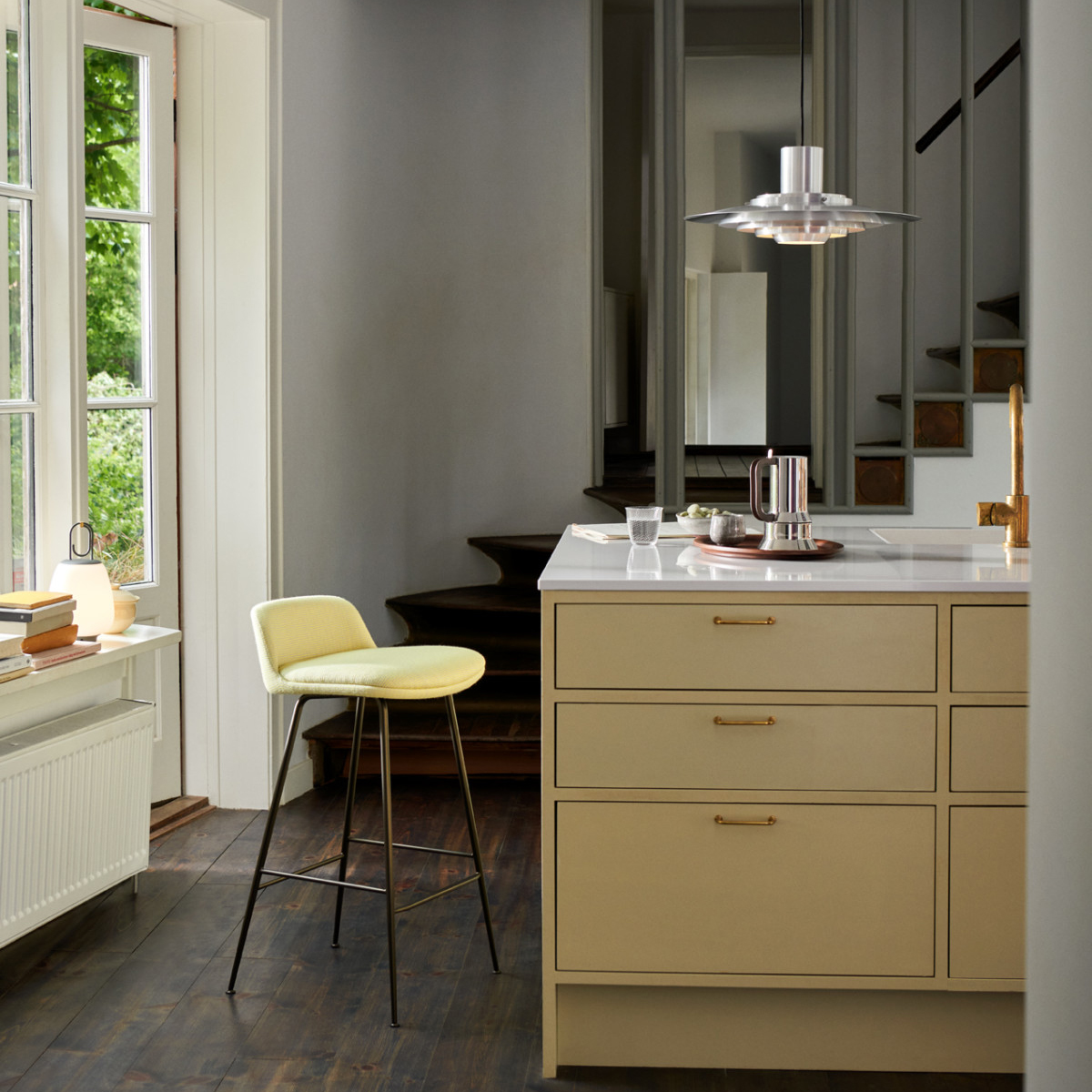 ATD_Retail_2022_Rely-Counter-Stool-HW84_P376-KF1_Lucca-SC51_Collect-Glass-SC78_Tray-SC64-1200x1600