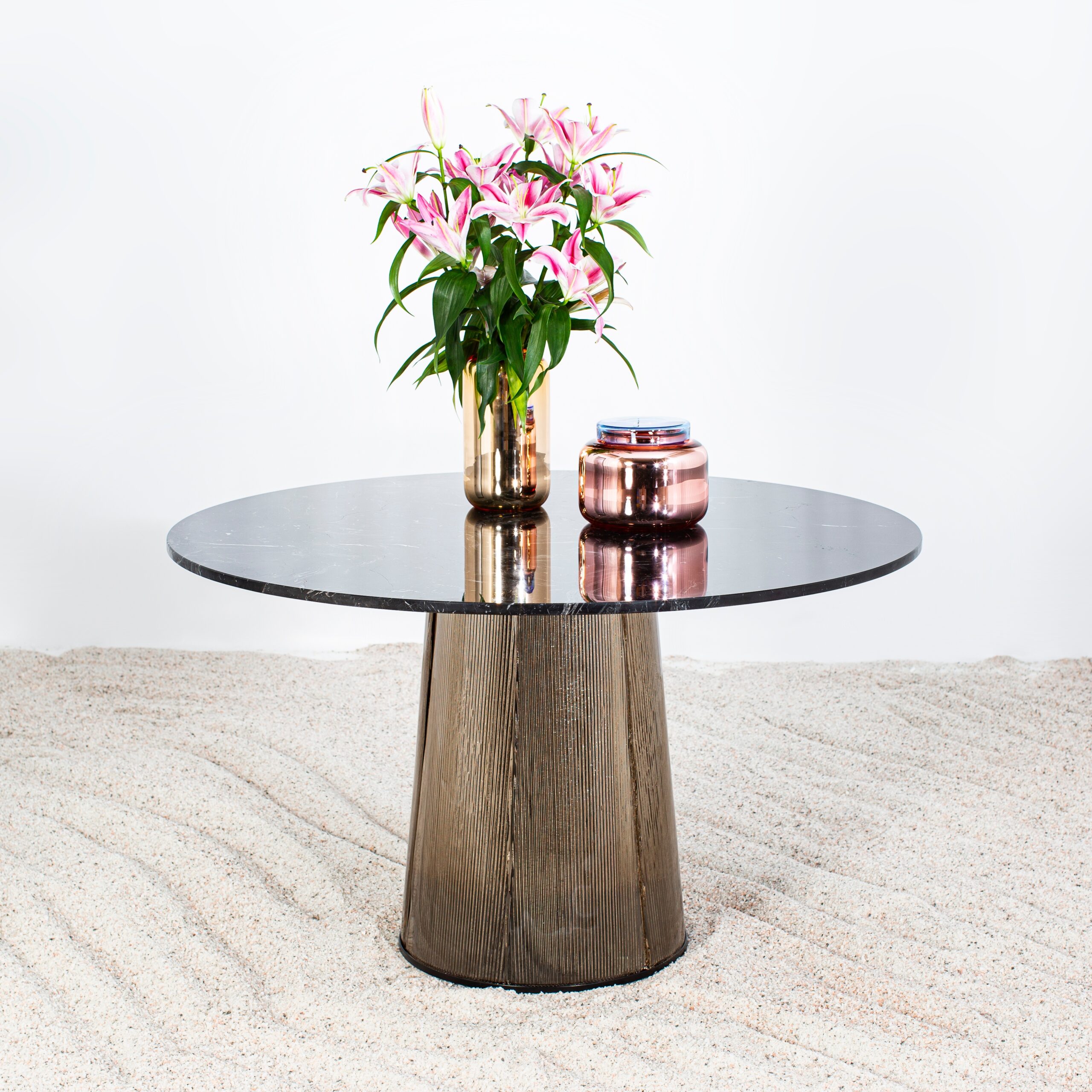 BentDiningTable_Lifestyle6_pulpo