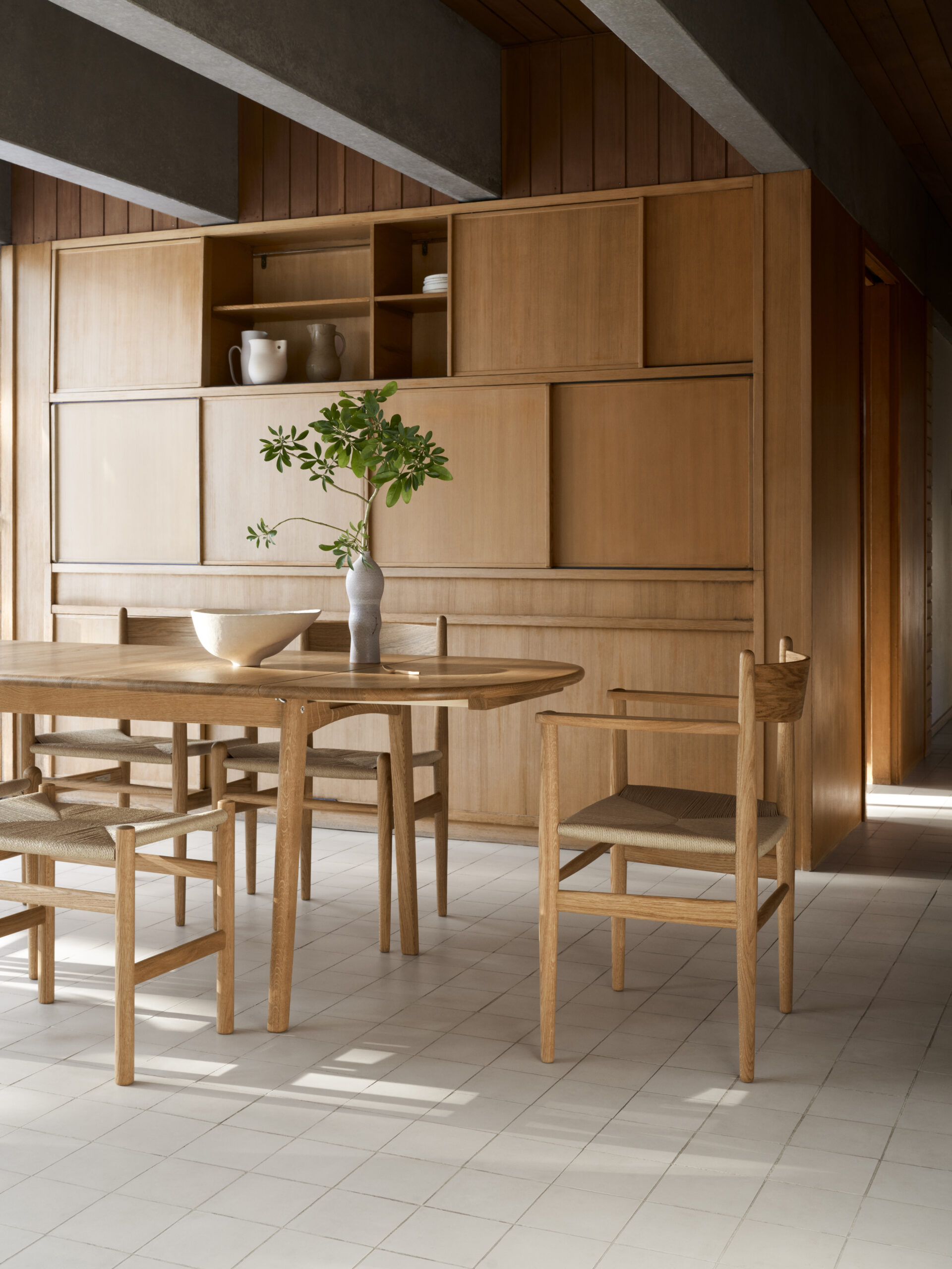 CH36_CH37_CH53_oak_oil_papercord_natural_CH006_oak_oil_v1 Mise en situation table CH006