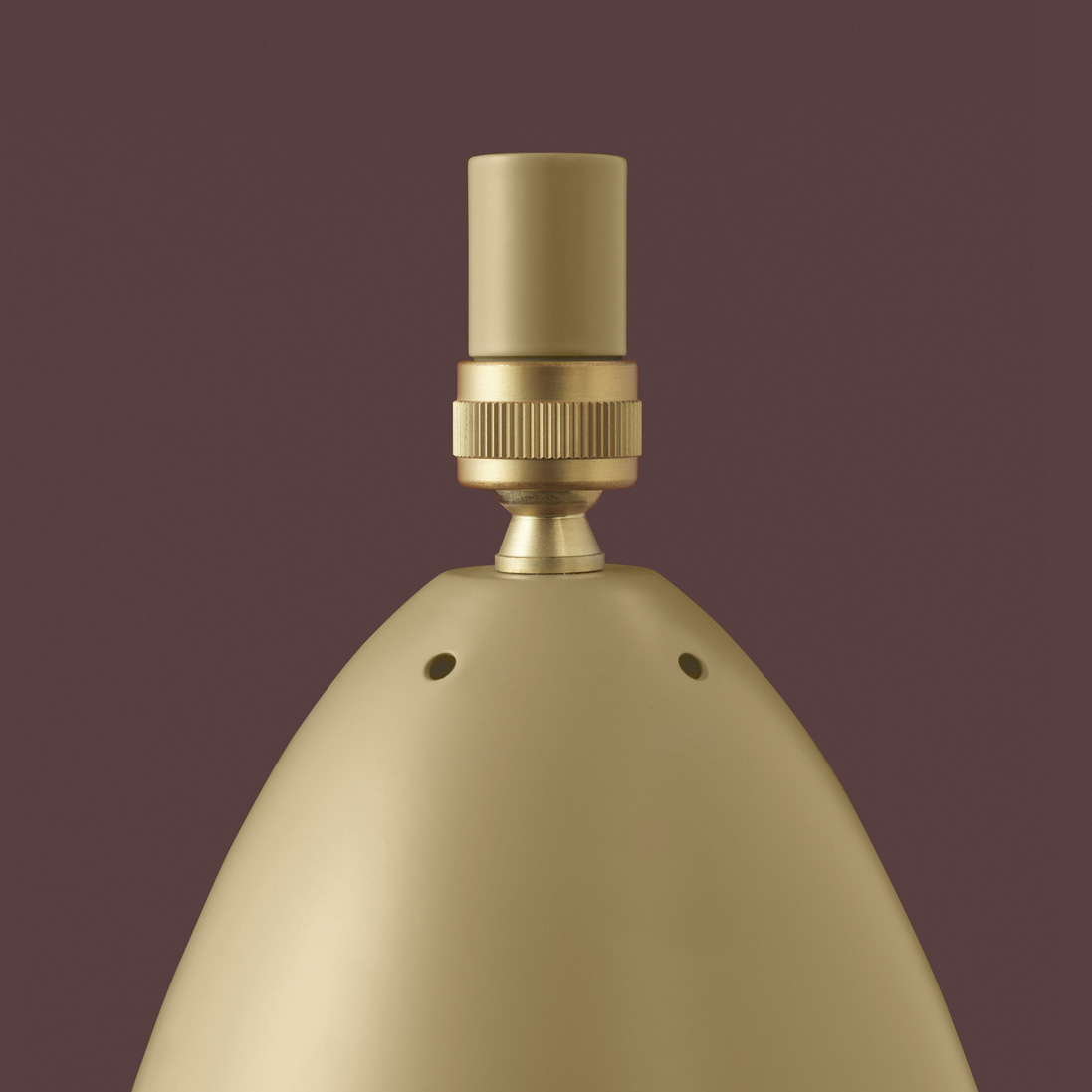 Gräshoppa_Floor_lamp_Olive_brown9
