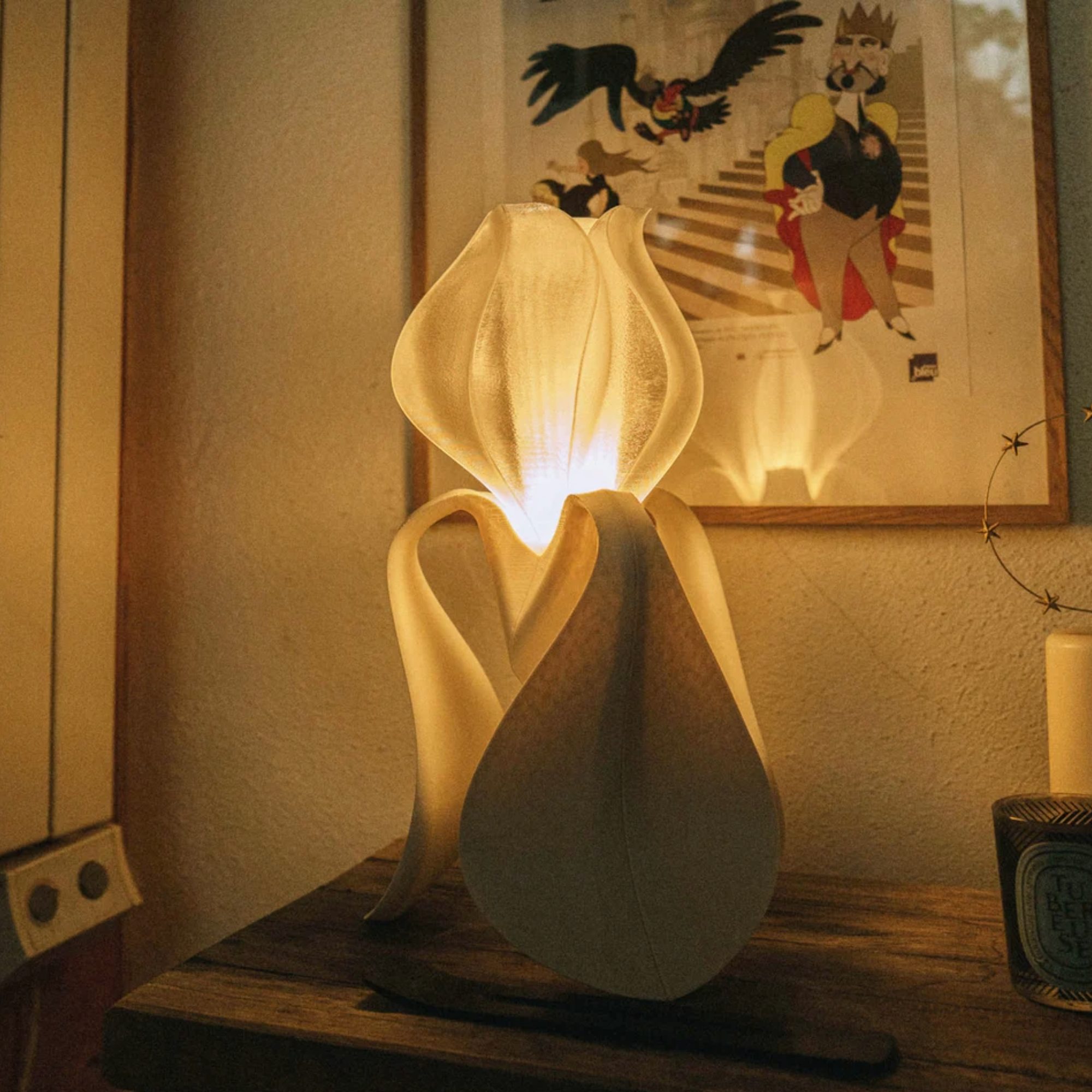 Sans titre-12 Mise en situation lampe à poser Iris Lamina Blanche