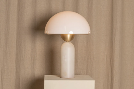 Mise en situation lampe à poser Peono albâtre blanc
