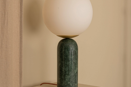 Lampe à poser Atlas marbre vert finition métal noir