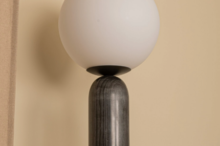 Lampe à poser Atlas finition métal noir