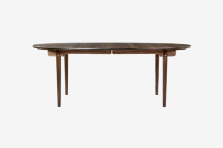Table CH338 noyer huilé