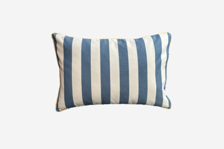 coussin-a-rayures-larges-bleu-40x55