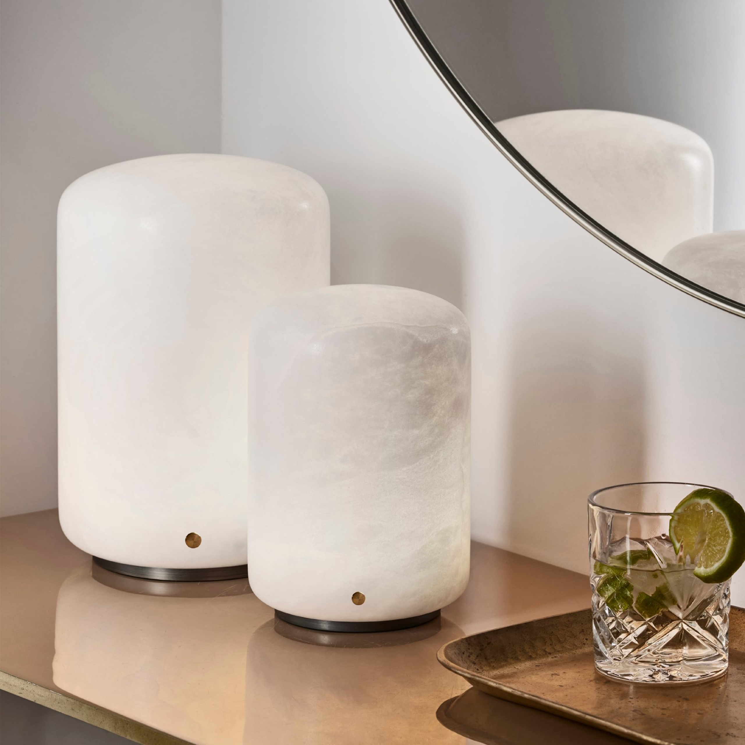 lampe-a-poser-capsule-petite-moyenne-carpyen